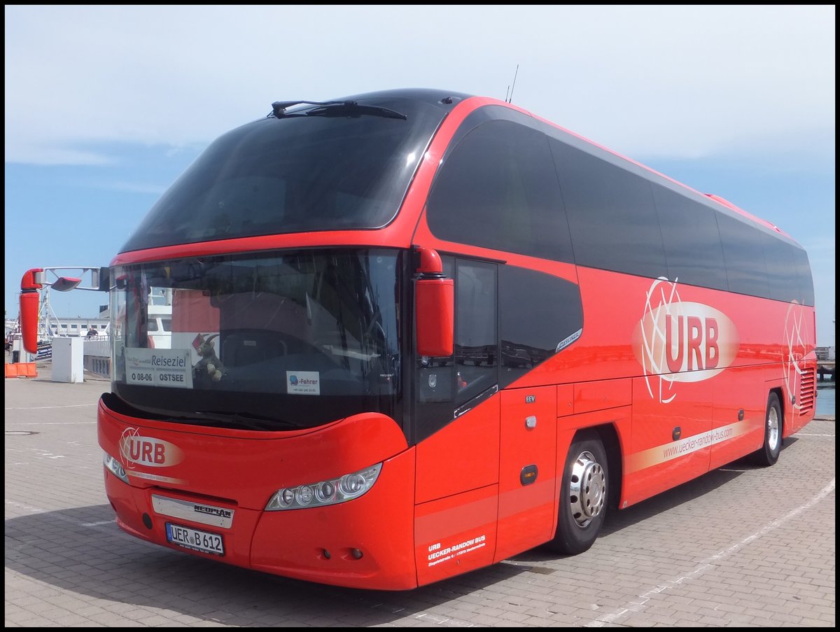 Neoplan Cityliner von URB aus Deutschland im Stadthafen Sassnitz.