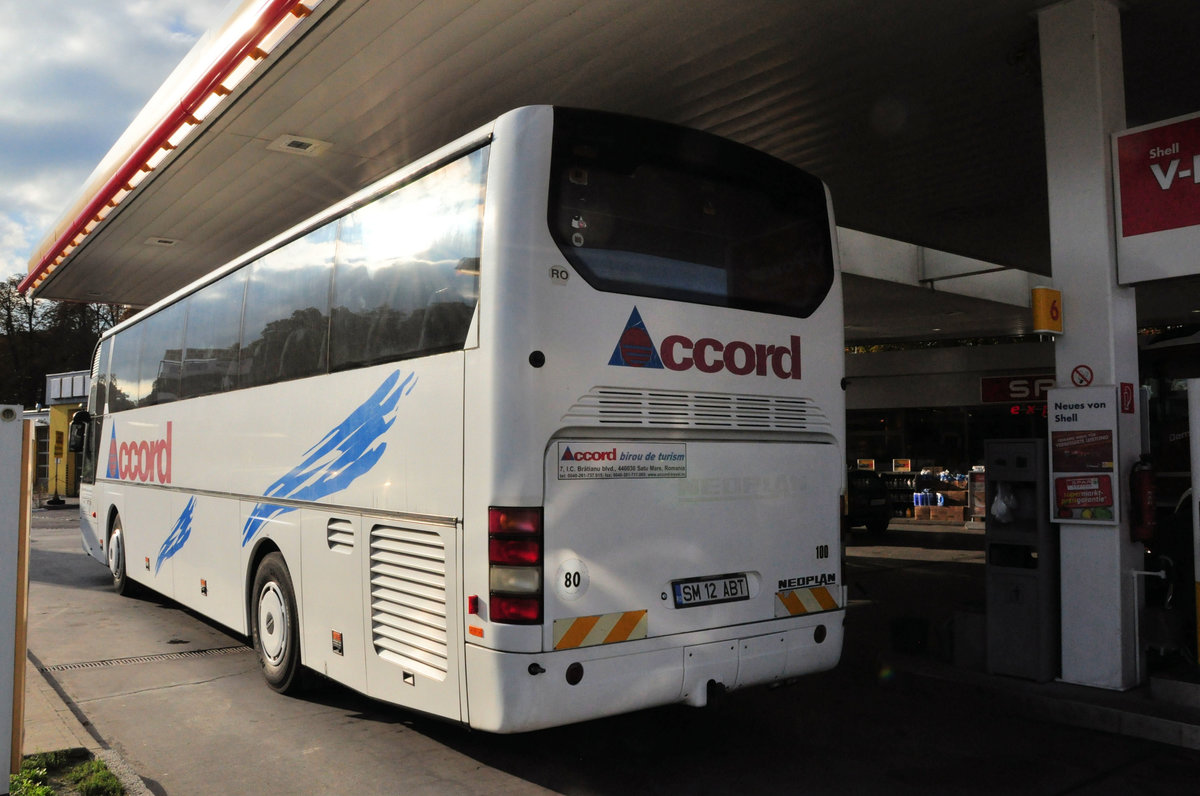 Neoplan Euroliner von Accord aus RO in Krems gesehen.