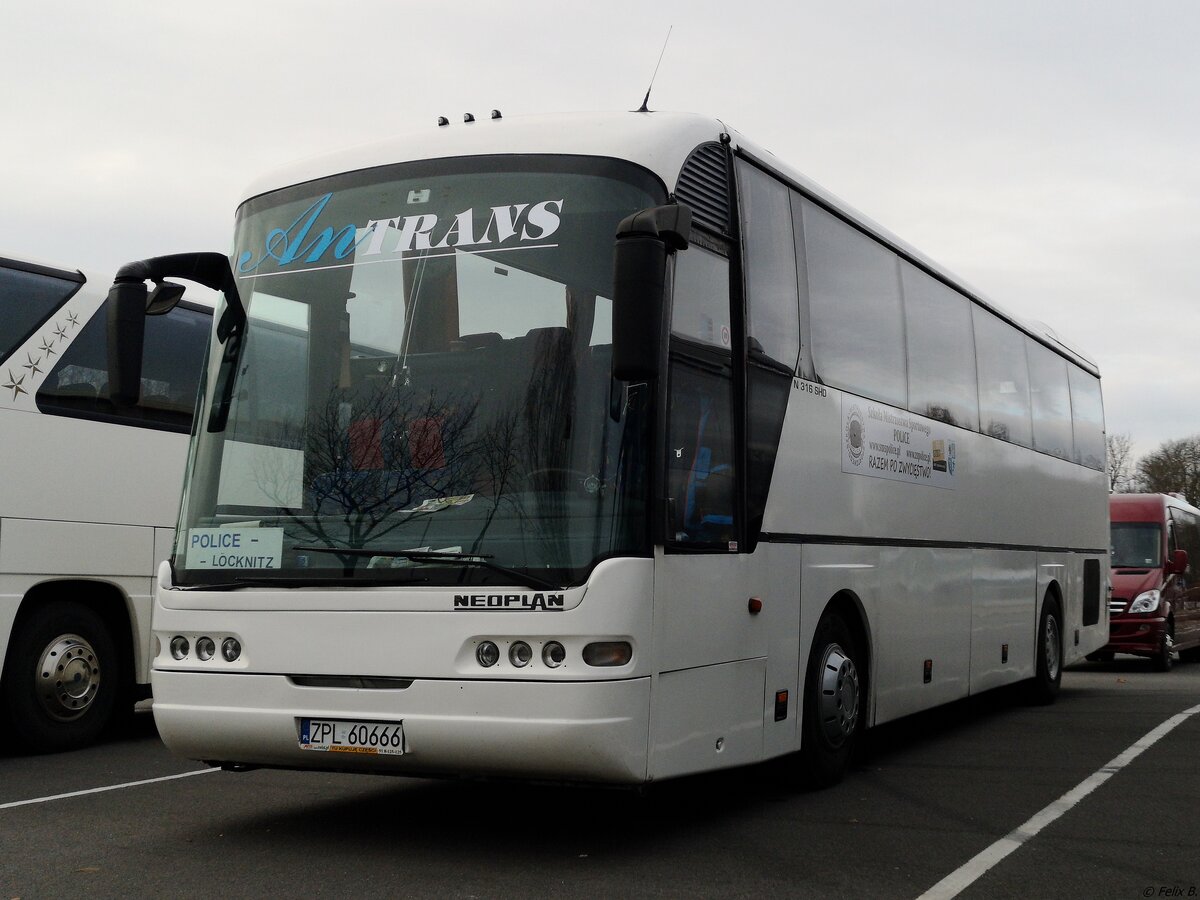 Neoplan Euroliner von AN-Trans Andrzej Krzysztofik aus Polen in Neubrandenburg.