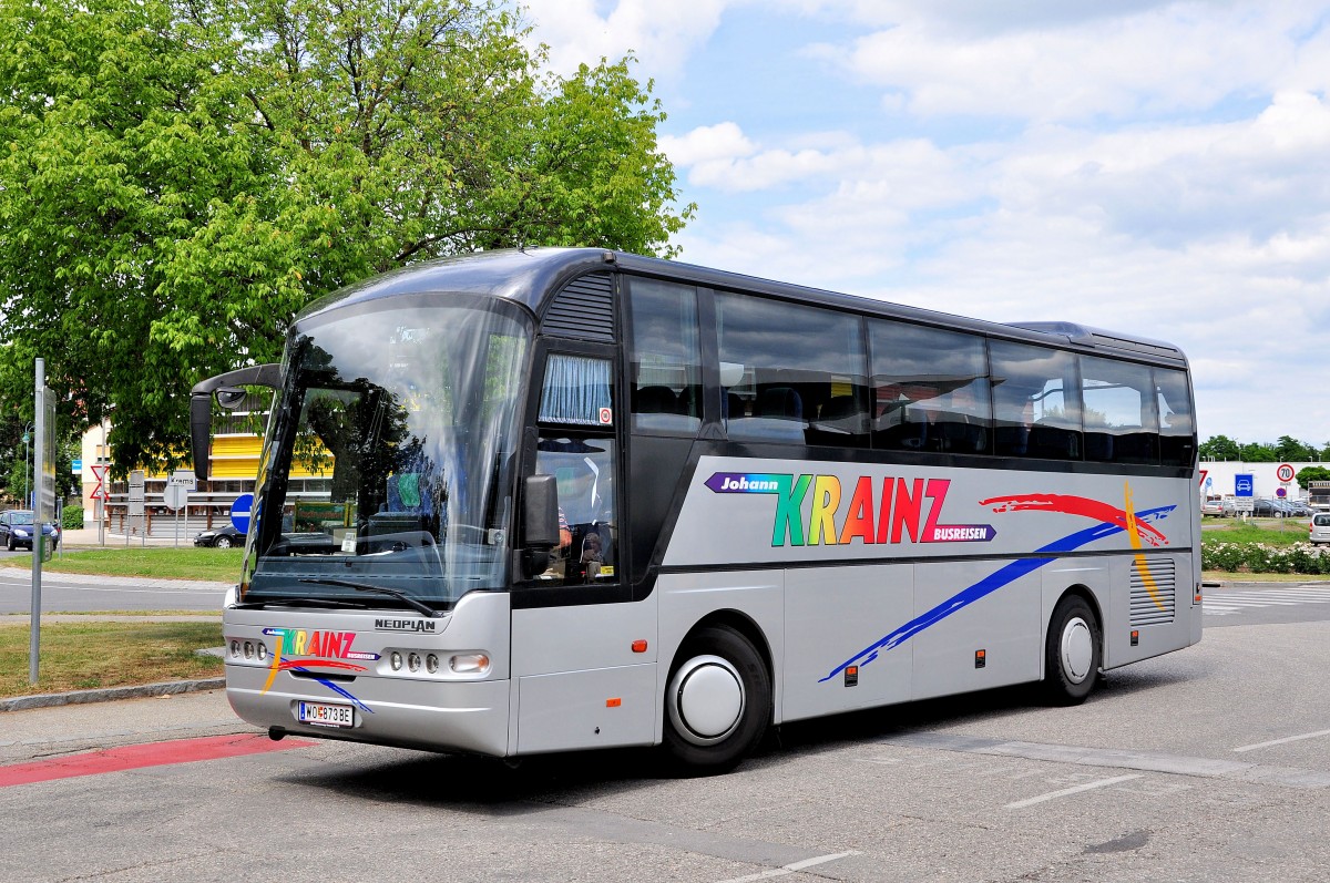 Neoplan Euroliner von Krainz Reisen aus �sterreich am 21.Juni 2014 in Krems gesehen.