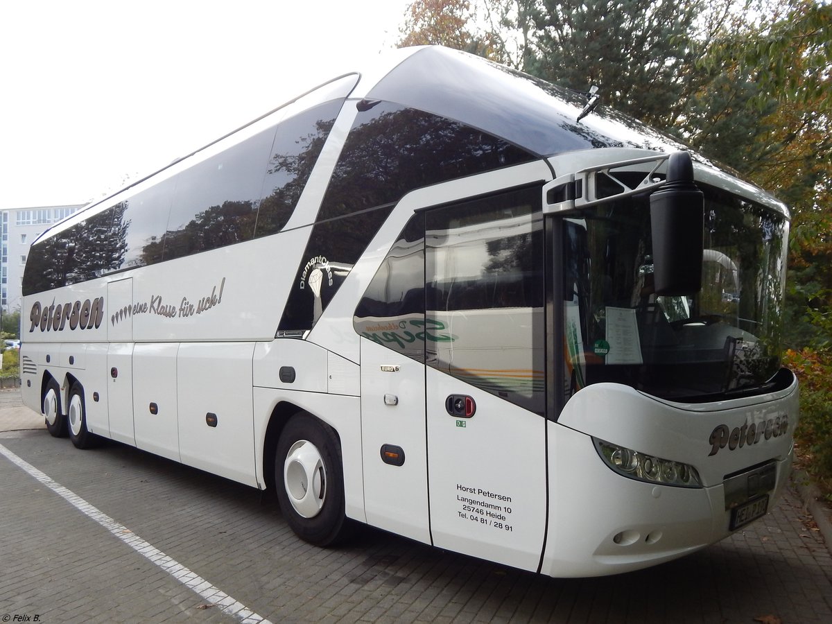 Neoplan Starliner von Petersen aus Deutschland in Binz.