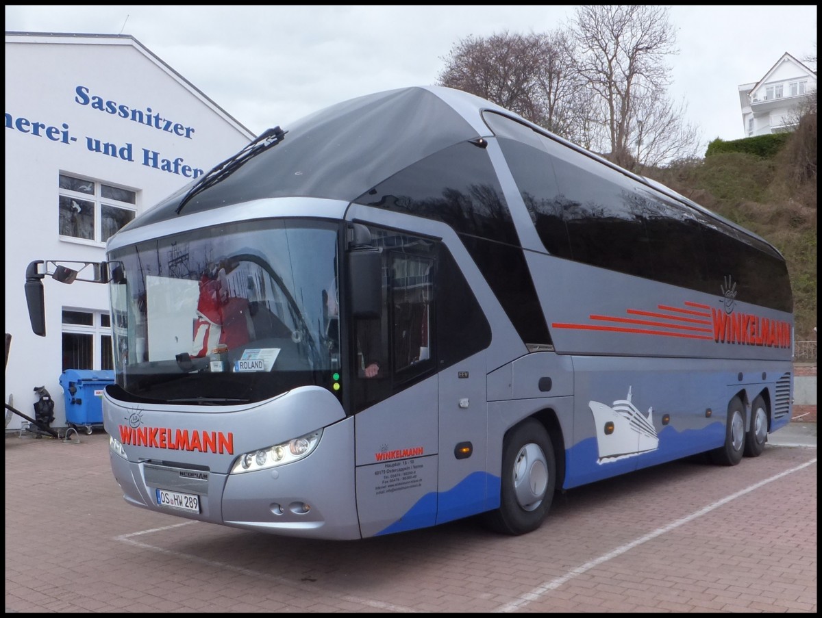 Neoplan Starliner von Winkelmann aus Deutschland im Stadthafen Sassnitz.