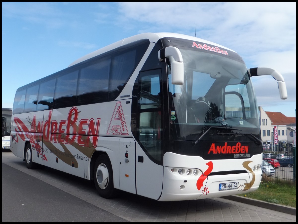 Neoplan Tourliner von Andreßen aus Deutschland in Sassnitz.