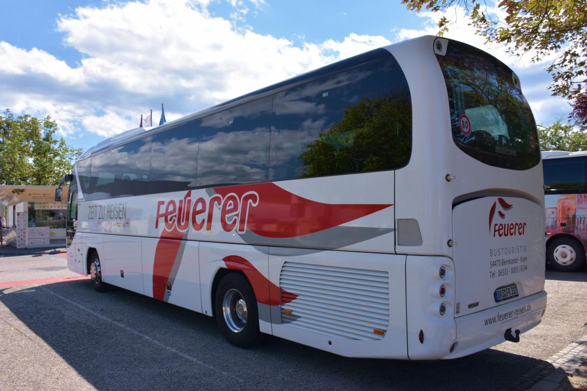 Neoplan Tourliner von Feuerer Reisen aus der BRD 2017 in Krems.