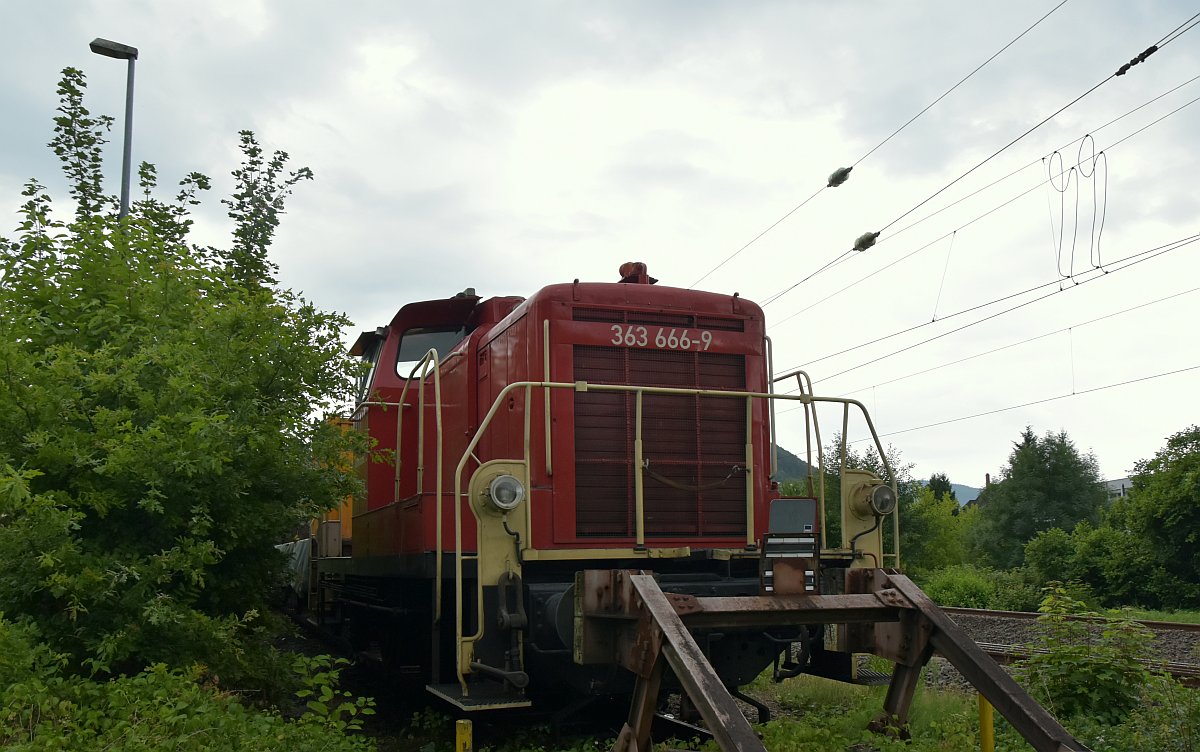 Neu bearbeitet: die Railsystems 363 666-9 abgestellt im/am Bhf Eberbach am 02.06.2017. Genehmigung zum zeigen durch A.Strobel liegt vor.