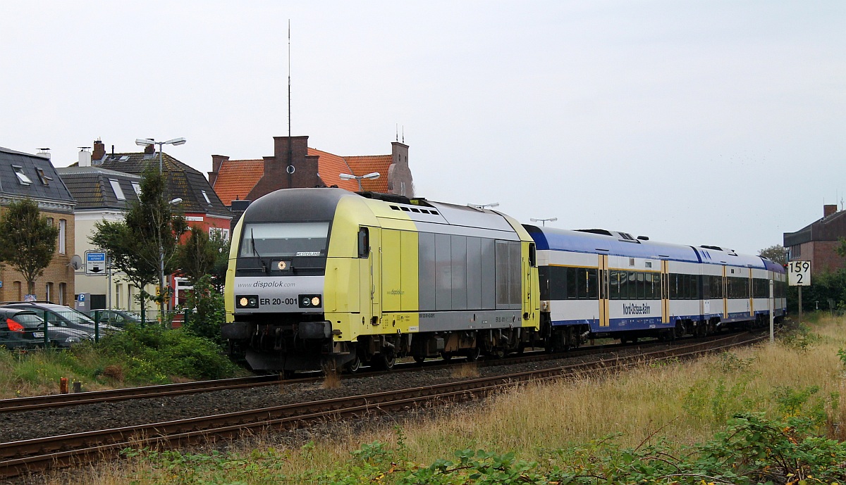 NOB/DISPO 223 001-9(REV/Lz/09.02.12)als Zuglok der NOB 81714 nach Westerland/Sylt. Husum-Nord 08.09.2013