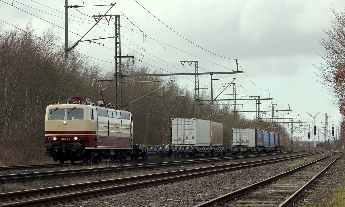 Nordliner/SEL 181 215-5 mit dem KLV aus Pattburg/DK kommend. Jübek 09.04.2021