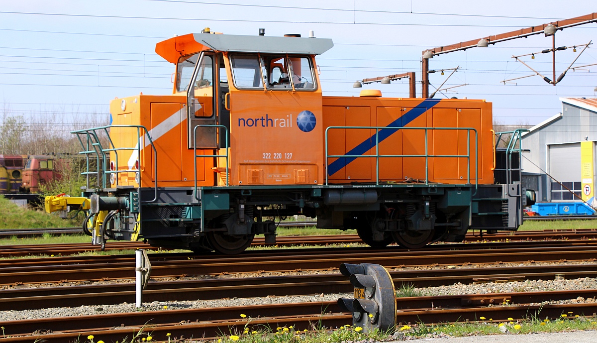 Northrail 322 220 127 (ex DSB MK 608), REV/Fw513/02.09.19 mit grünem Rahmen und Fahrgestell, Pattburg/DK 23.04.2023 Bild 2