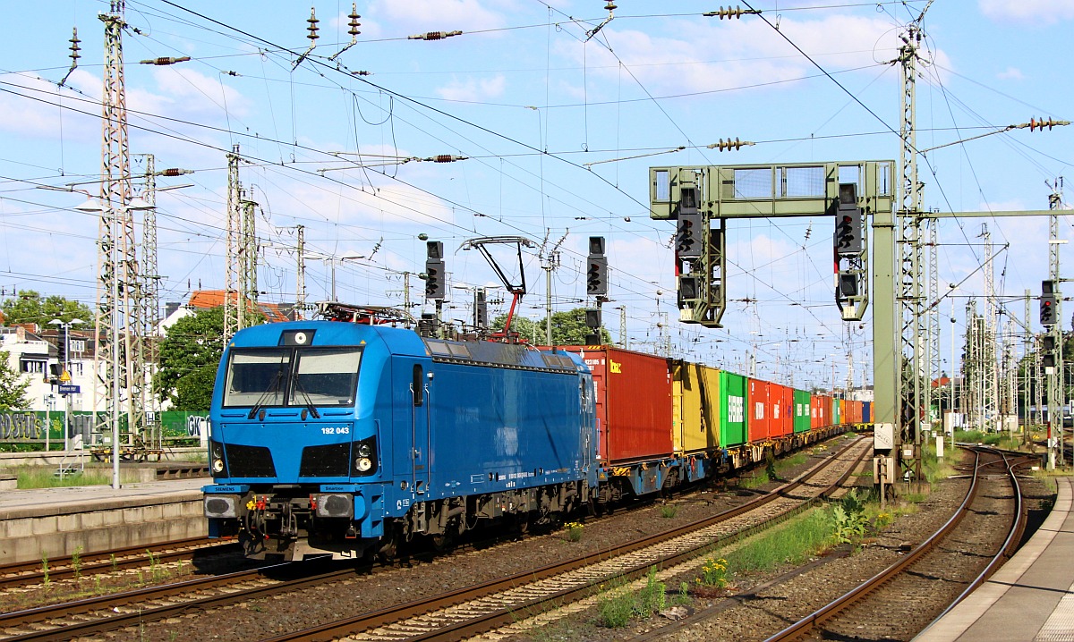 NRAIL 192 043-8 REV/MMAL/28.01.21 mit Kistentransport Einfahrt Bremen Hbf 11.06.2022