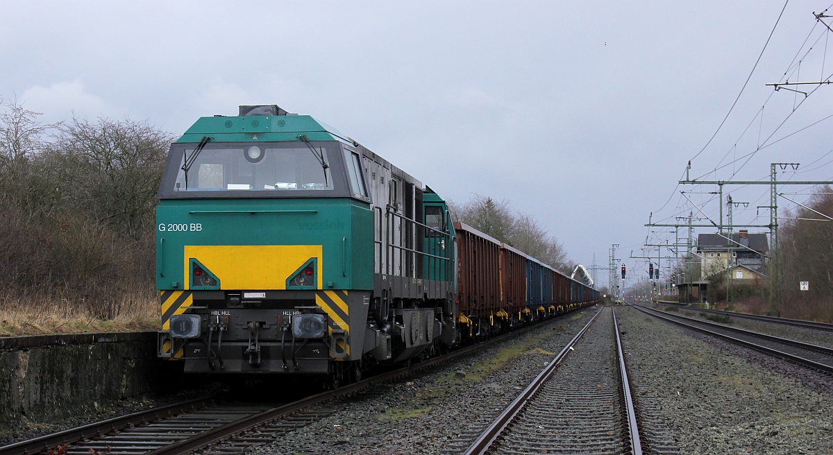 NRAIL G 2000BB 272 205-6 (REV/216/17.12.13, Verl/NRAIL/09.12.21) mit Düngerzug in Jübek 11.03.2021 II