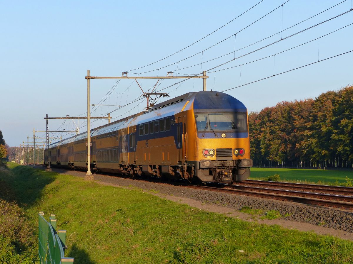 NS DDZ Triebzug 7631 De Steeg 31-10-2019.

NS DDZ treinstel 7631 De Steeg 31-10-2019.