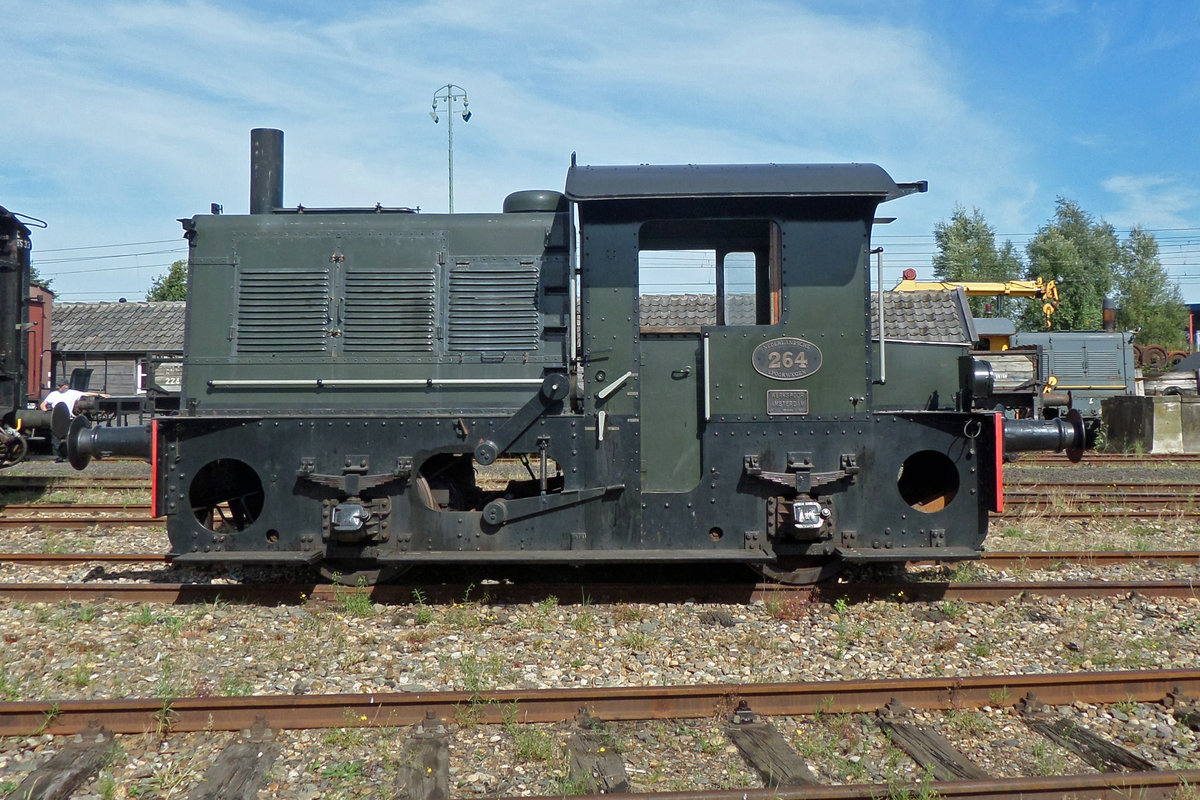 NS Sik 264 steht am 10 September 2016 in Goes bei der SGB.