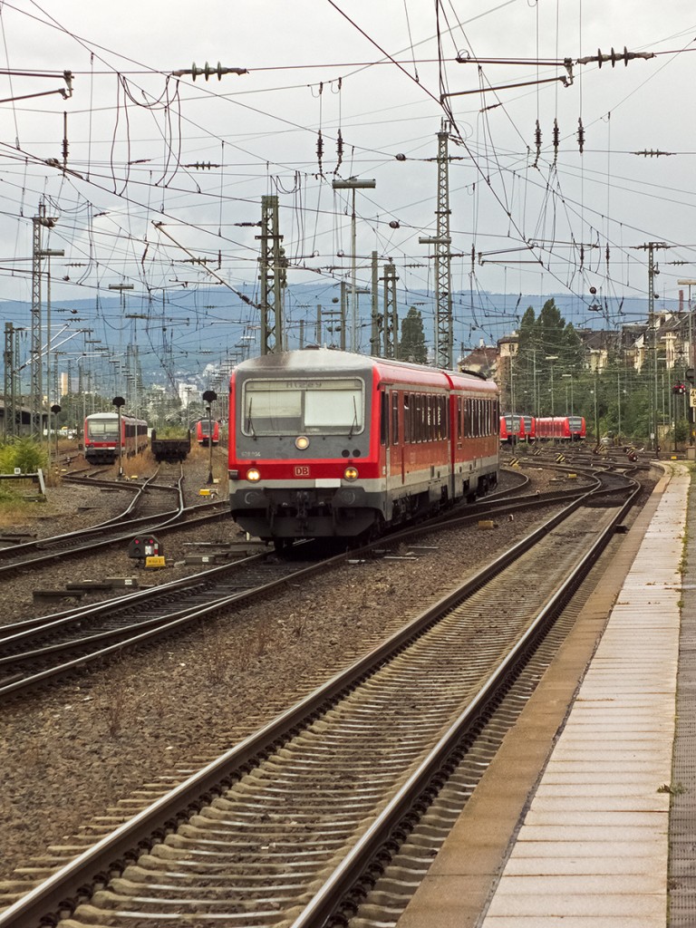 Nur an wenigen Ecken Deutschlands anzutreffen sind die Triebwagen der Baureihe 629, bei denen es sich quasi um einen doppelt motorisierten 628 handelt. Benötigt wird dieser vor allem auf dem steigungsreichen Abschnitt Armsheim - Alzey. Bisweilen sind auf der Strecke neben 218 mit Doppelstockwagen allerdings auch gewöhnliche 628 im Einsatz.