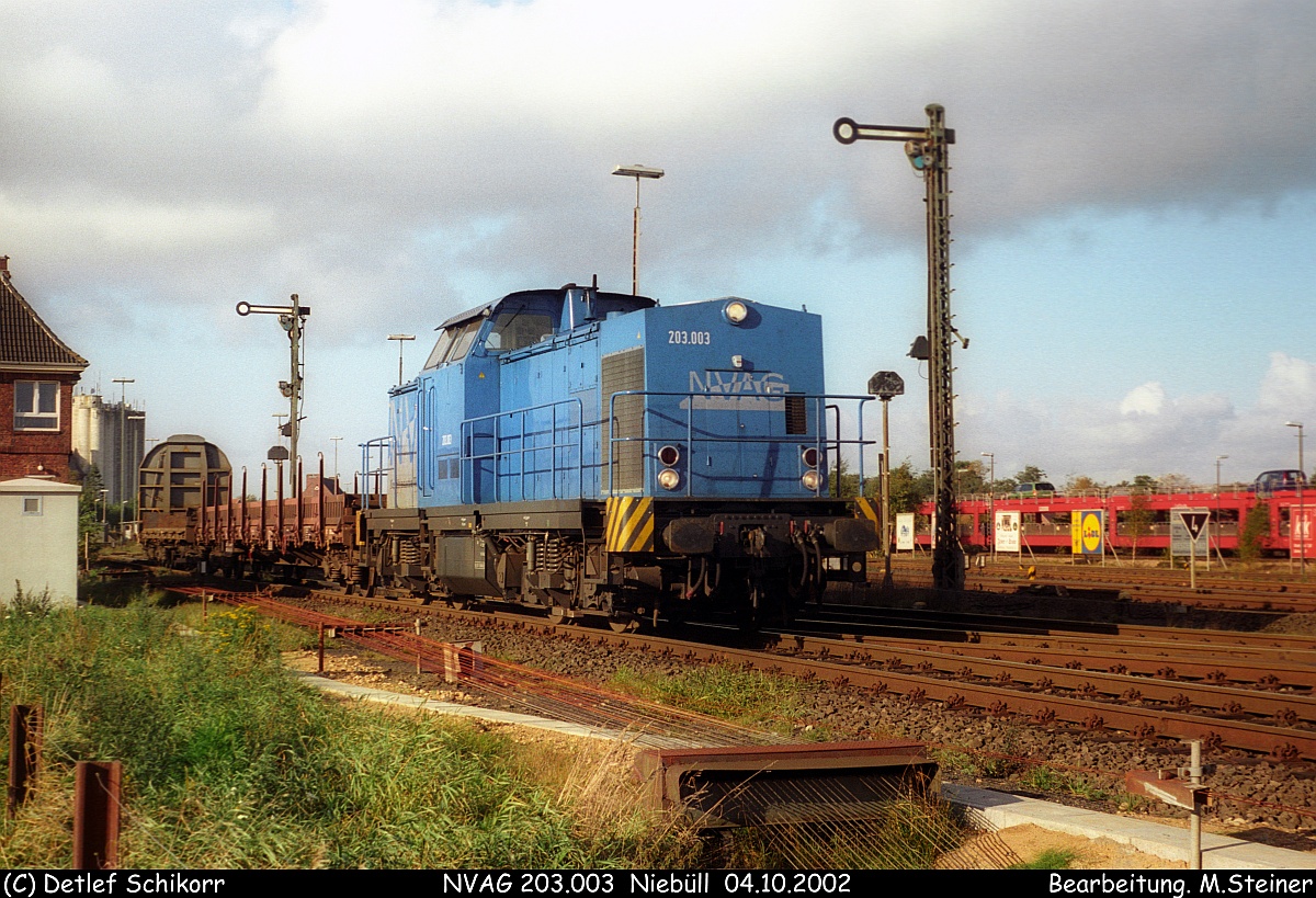 NVAG 203.003 Niebüll Gbf 04.10.2002. (DigiScan 027) Zur Lok: LEW 14433, Bj 1974, V100.1, ex DR 110 732-5/112 732-4, ex DB 202 732-4, heutige NVR.Nr. 1202 623-5