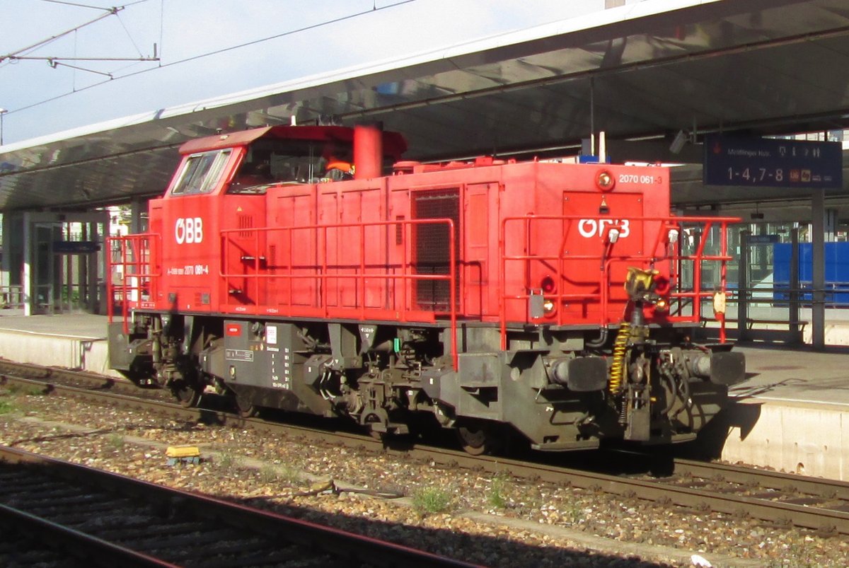 ÖBB 2070 061 lauft am 16 September 2015 um in Wien-Meidling.