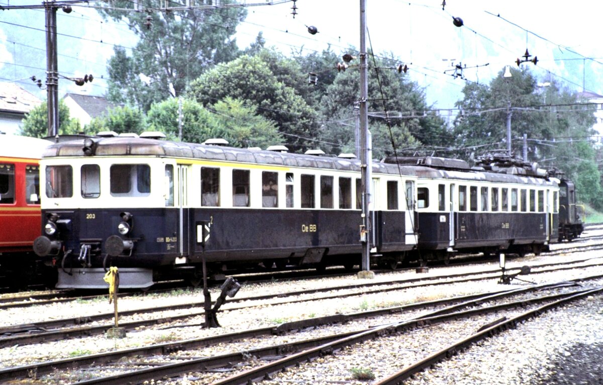 OeBB BDe 2/4 Nr.203 in Balsthal am 26.08.1984.
