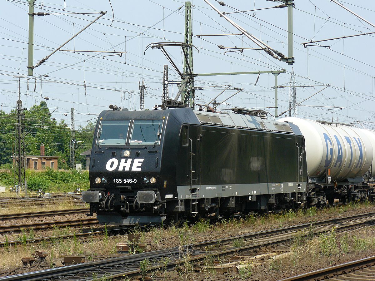 OHE (Osthannoversche Eisenbahnen AG) Lok 185 546-9 Oberhausen West 03-07-2015.

OHE (Osthannoversche Eisenbahnen AG) locomotief 185 546-9 met ketelwagentrein. Oberhausen West, Duitsland 03-07-2015.