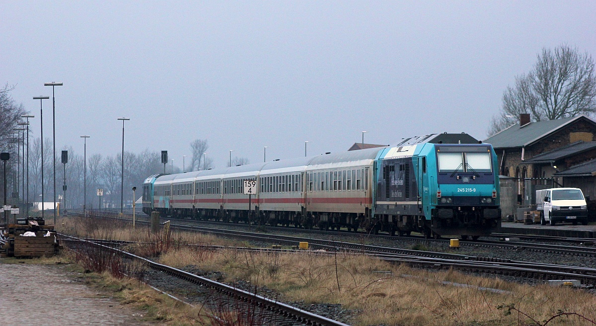 Paribus/NAH.SH/DB 245 202-7 mit Ersatzzug und 245 215-9 hinten dran. Husum Nord 29.01.2017