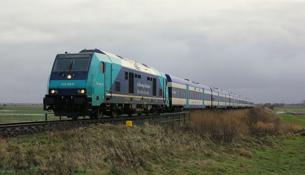 Paribus/NAH.SH/DB 245 206-8 mit dem RE 11008 nach Westerland, Bü Triangel/Gotteskoog 