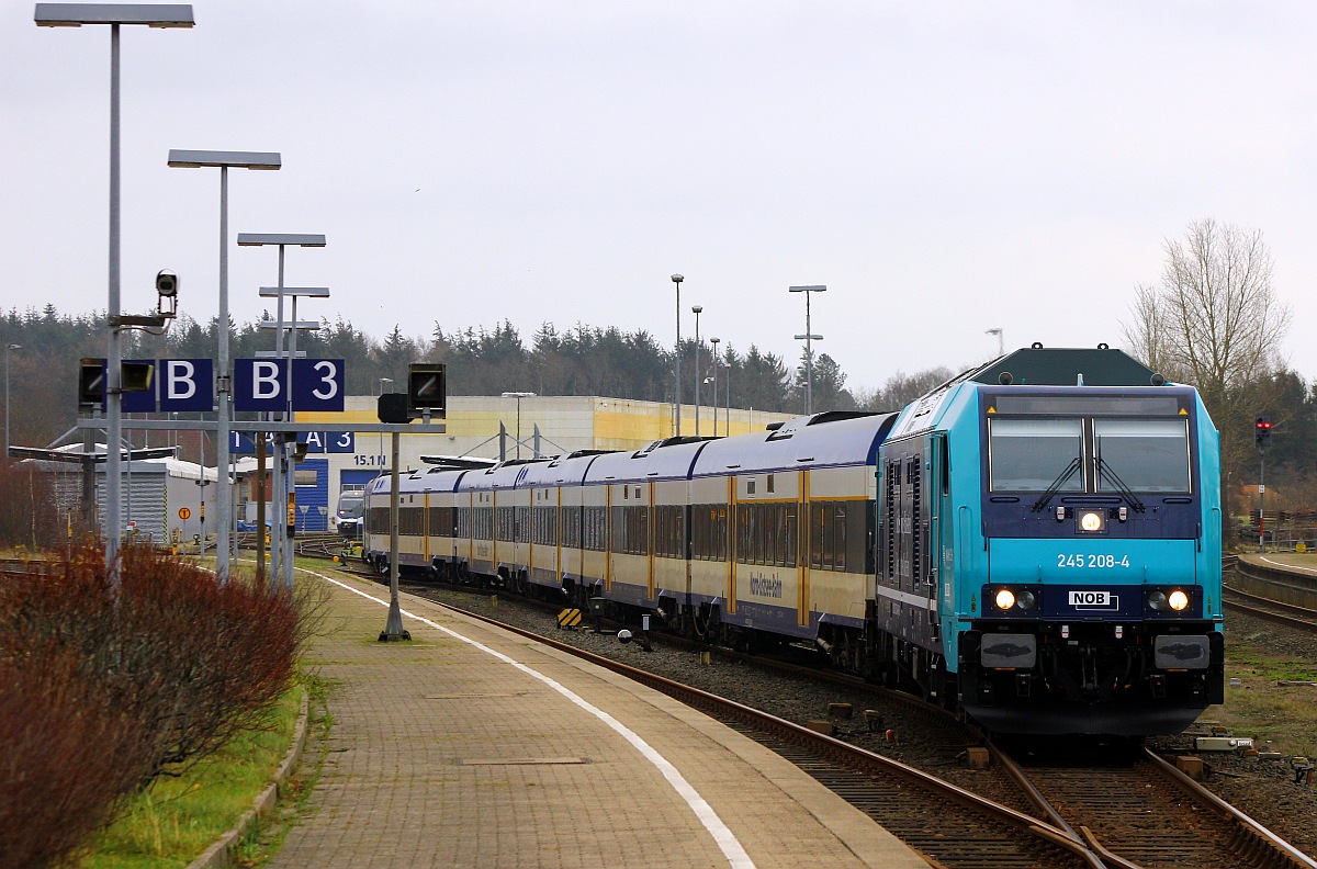 Paribus/NAH.SH/NOB 1245 208-4 festgehalten whrend einer Rangierfahrt um die nchste NOB nach Westerlend bereit zu stellen. Husum 06.12.2015