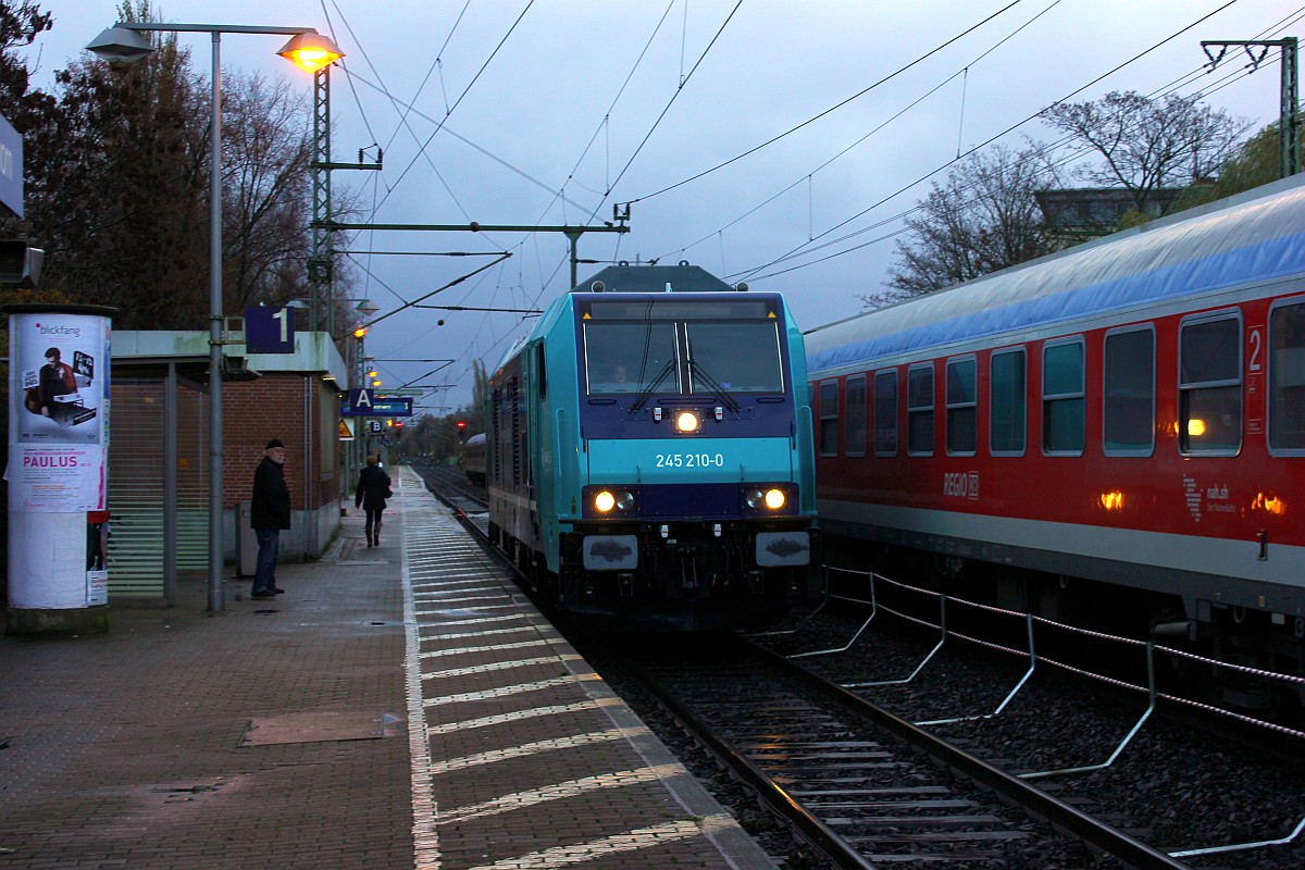 Paribus/NAH.SH/NOB 245 210-0 im Bhf Elmshorn. 14.11.15