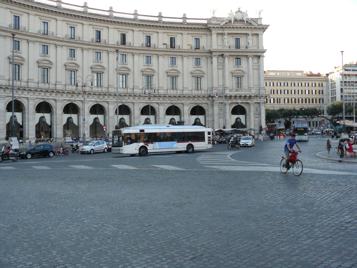 Piazza della Repubblica, Rom 30-08-2014.

Piazza della Repubblica, Rome 30-08-2014.