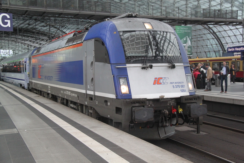 PKP-Taurus 370 007 stand am 26.09.2014 im Berliner Hbf.