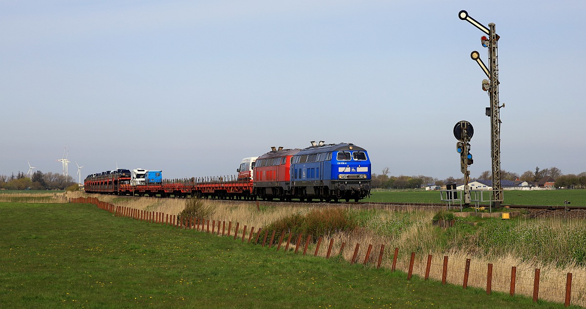 PRESS 218 412 (058) und DB 218 833 mit SyltShuttle nach Niebüll. Lehnshallig 01.05.2023