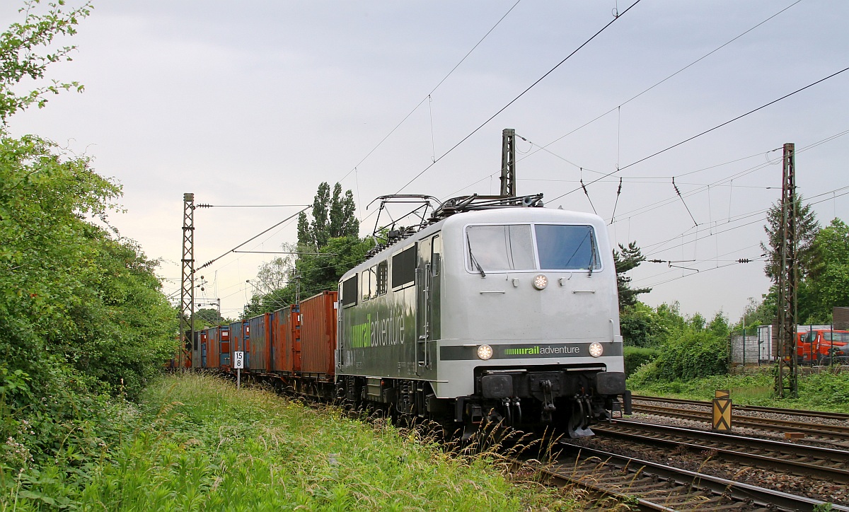 RADVE 111 222 mit Überführungswagen und 442 334 am Gleisdreieck zwischen Mathilde und Oberhausen Osterfeld 09.06.2022 