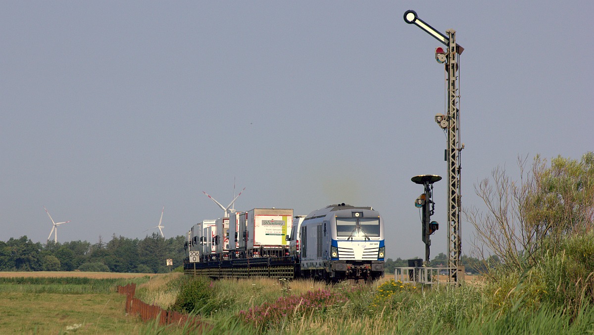 RAG 247 909 mit AZS gen Süden. Lehnshallig 19.07.2022