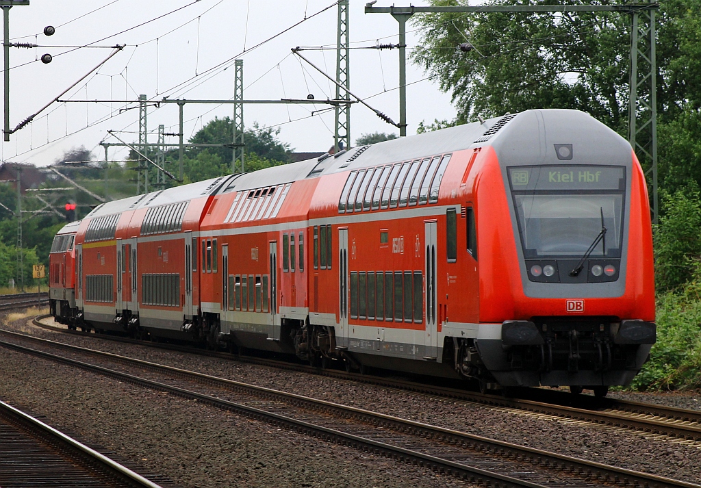 RBSH 218 453-9 verlässt hier mit der Extra-RB nach Kiel den Bhf Schleswig. 22.06.2013