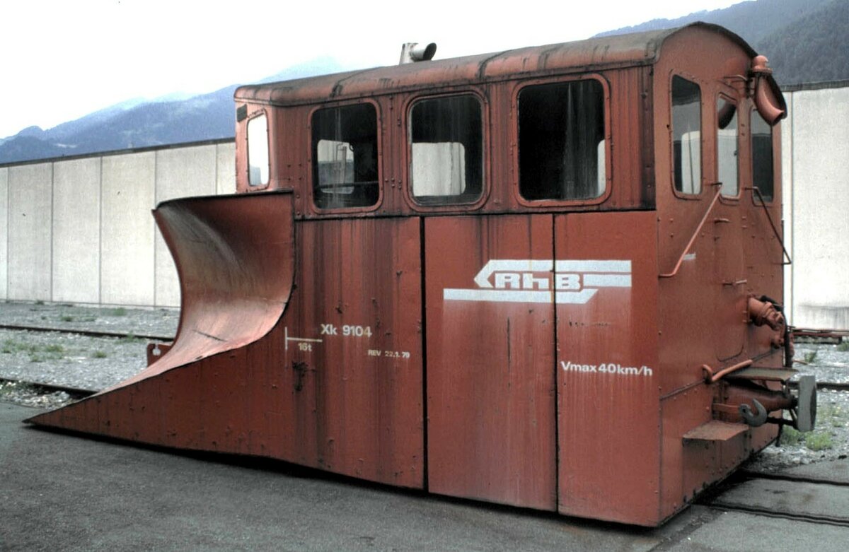 RhB Xk Nr.9104 Schneepflug in Landquart im August 1989 (Jubil�um 100 Jahre RhB).