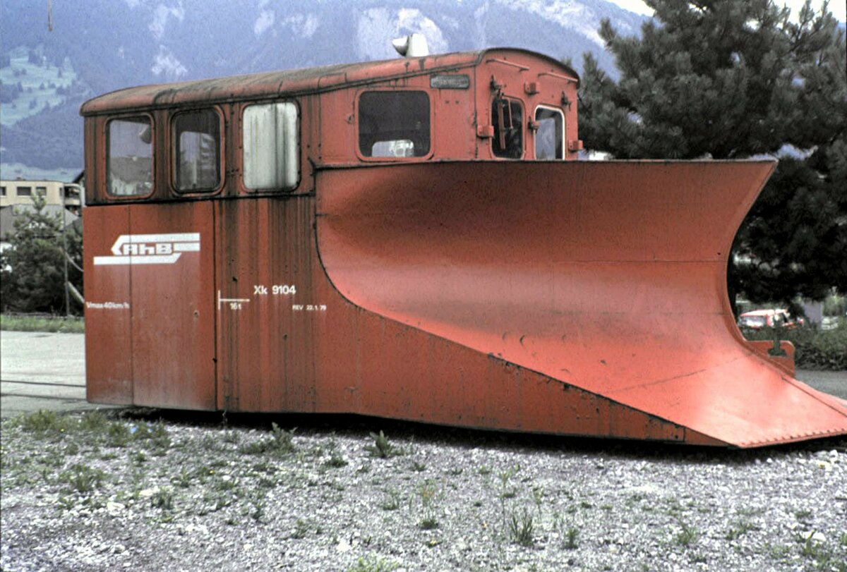 RhB Xk Nr.9104 Schneepflug in Landquart im August 1989 (Jubil�um 100 Jahre RhB).