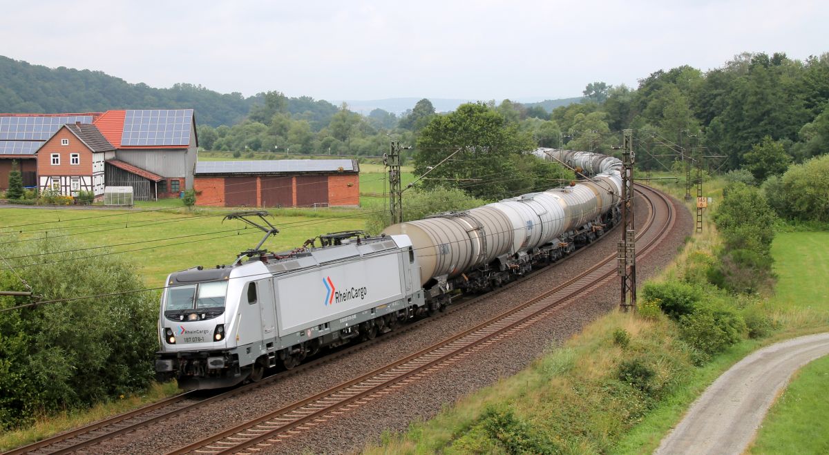 RHC 187 078-1 mit Kesselwagenzug, Hermannspiegel 19.07.2019 