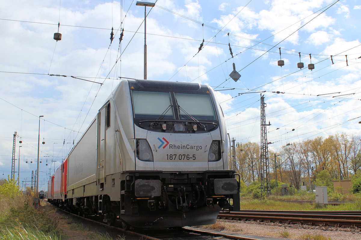 Rhein Cargo - 187 076-5 am 29.04.2017 in Hamburg - Hohe Schaar.