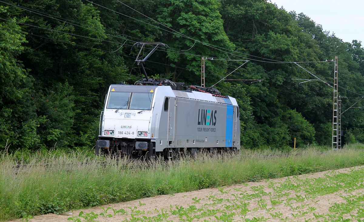 RP/LINEAS 186 424-8 Lz beim Bü Dülken 06.06.2024