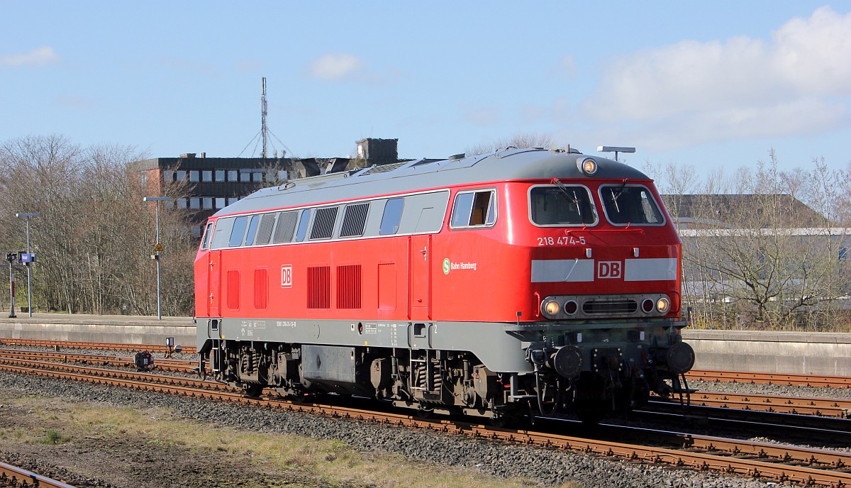 S-Bahn Hamburg 218 474-5(REV/HB X/15.01.13, Verl/HB X/19.11.19) beim umsetzen....Husum 31.03.2019