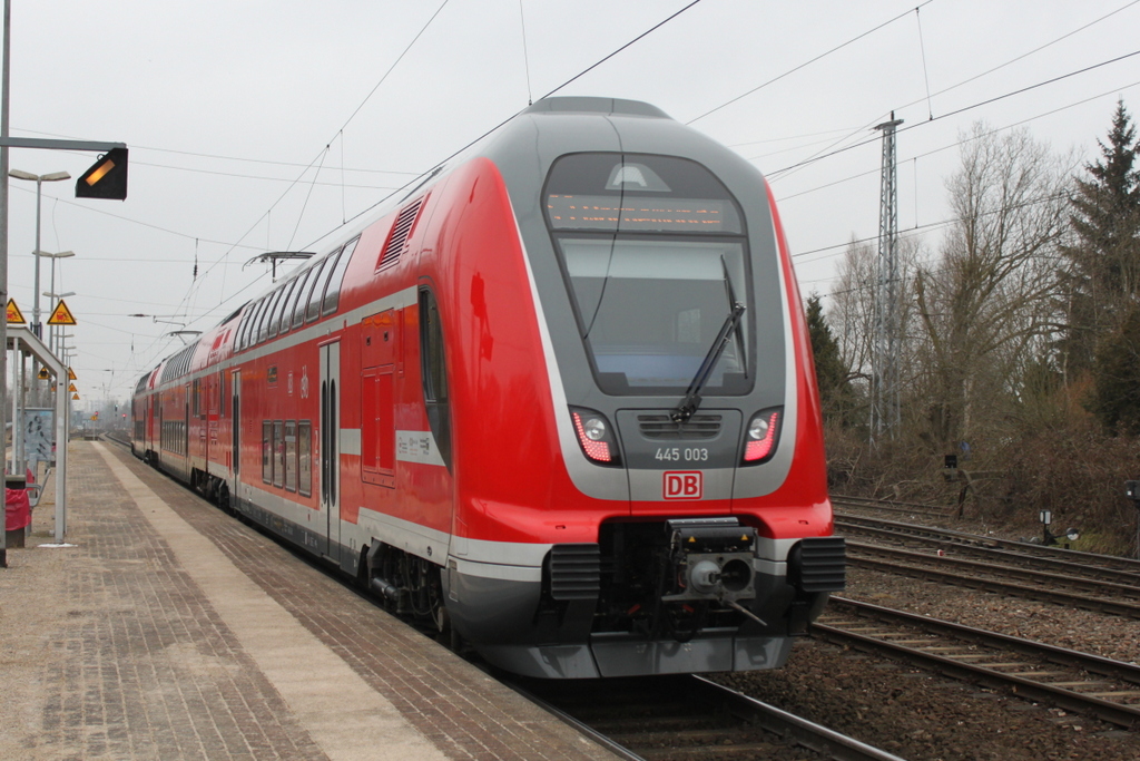 S3 von Güstrow nach Warnemünde bei der Ausfahrt in Rostock-Bramow.23.03.2018