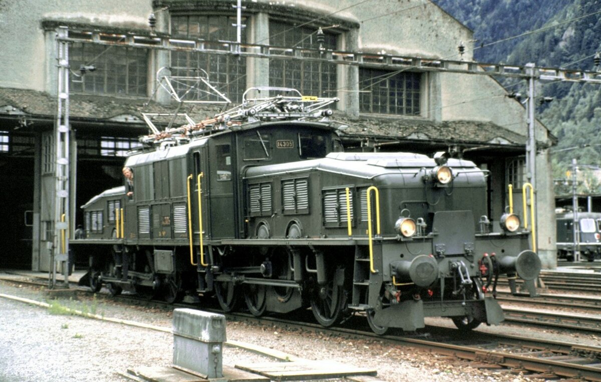 SBB Be 6/8 III Nr.14 305 beim Jubiläum 100 Jahre Gotthardbahn in Erstfeld am 22.09.1981.