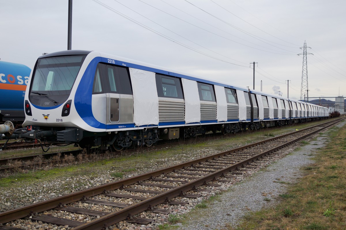 SBB Rangierbahnhof Muttenz: Am 1. Februar 2016 konnte von der Metro von Bucurest der neue CAF-Zug 1318/2318 bei einem Zwischenhalt in der Schweiz verewigt werden.
Foto: Walter Ruetsch