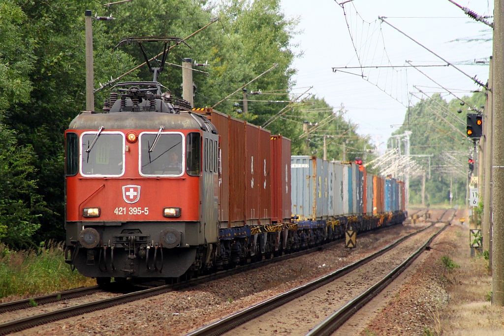 SBB Re 421 395-5 mit Containerzug aufgenommen in HH-Moorburg. 14.07.2013