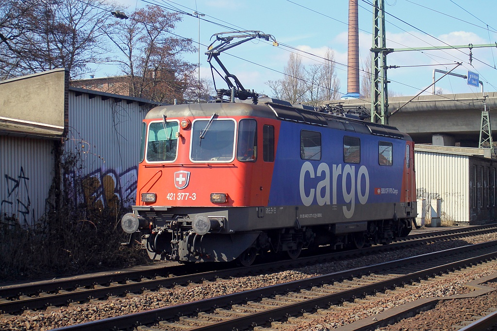 SBBC/HSL 421 377-3 rollt hier durch HH-Harburg in die Abstellung wurde dort abgestellt und kurze Zeit später von einem neuen Tf übernommen es ging leer nach Großkorbetha und von da mit einem Kesselzug nach Hannover. HH-Harburg 03.04.2013