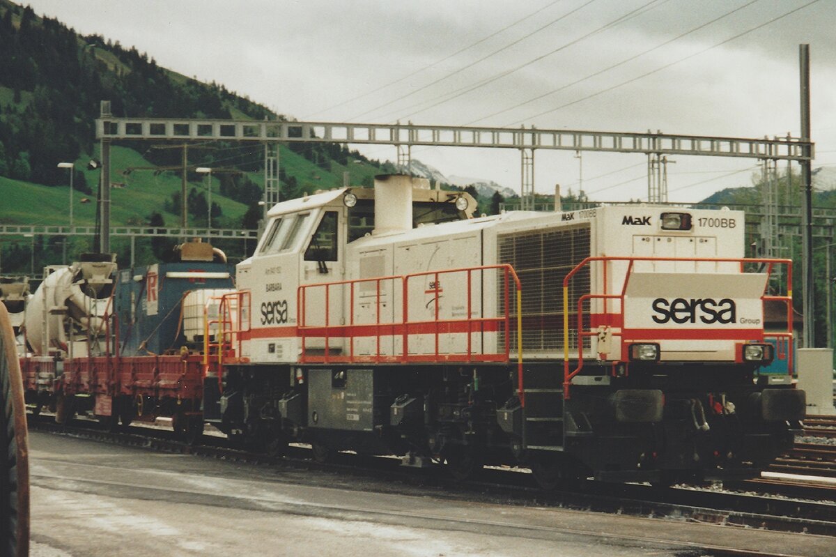 Scanbild von sersa 843 152 'BARBARA' an die Arbeit in Frutigen am 21 Mai 2004 -das Bild wurde vom offenbarer Platz fotografiert.