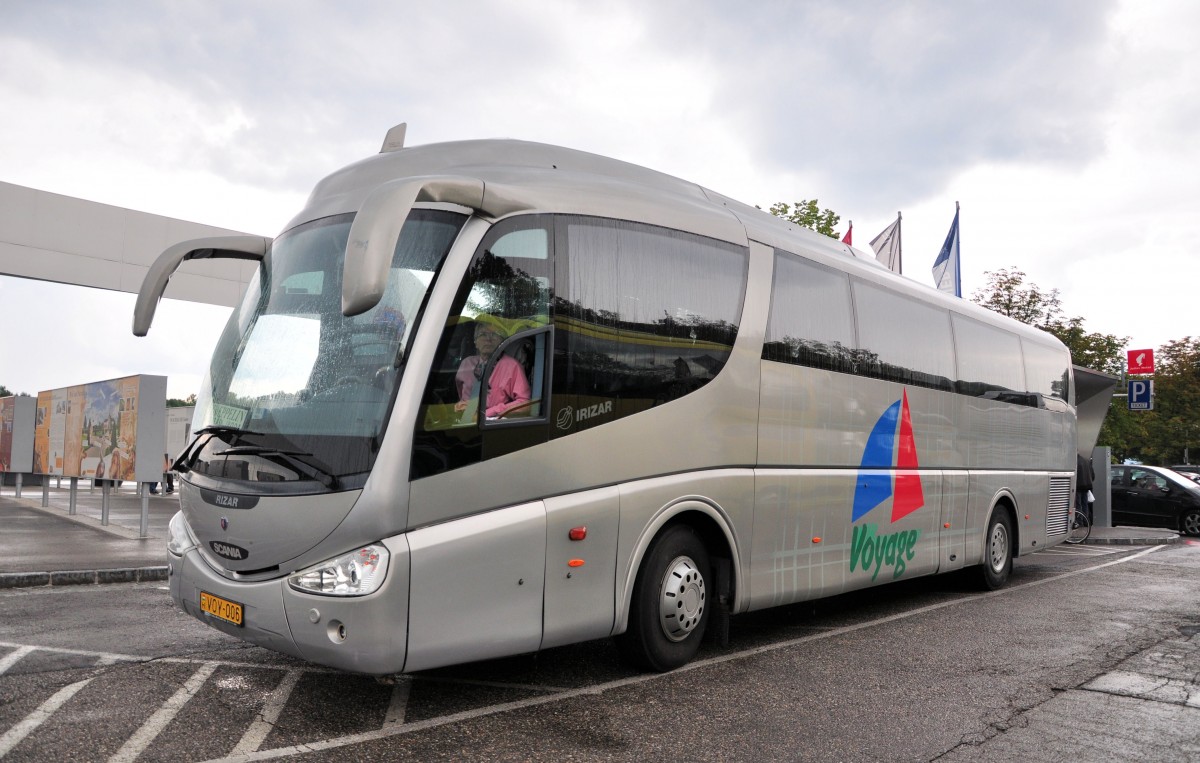 Scania Irizar aus Ungarn am 12.Juli 2014 in Krems.