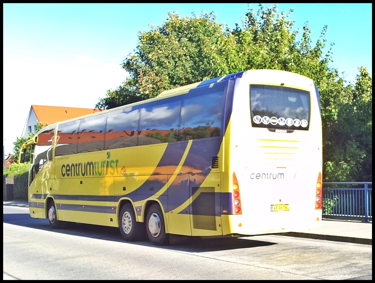 Scania Irizar von CentrumTurist aus Dnemark in Sassnitz.