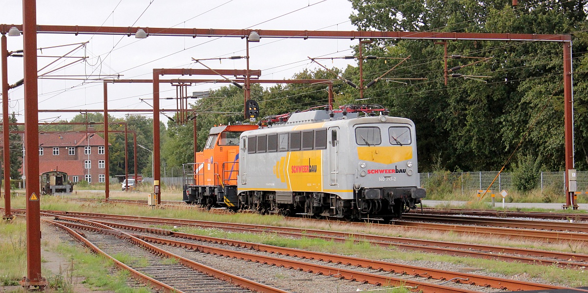 Schweerbau E40 797/ 140 797-2(REV/LD X/12.05.17) geschoben von TX 322 130 Padborg.12.09.2020