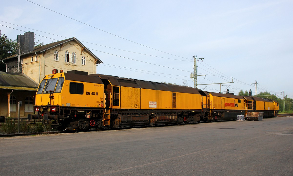 Schweerbau Schleifzug Typ Loram RG 48 II registriert unter 99 80 9427 002-7 abgestellt an der ladestrasse in Jübek. 26.08.2017