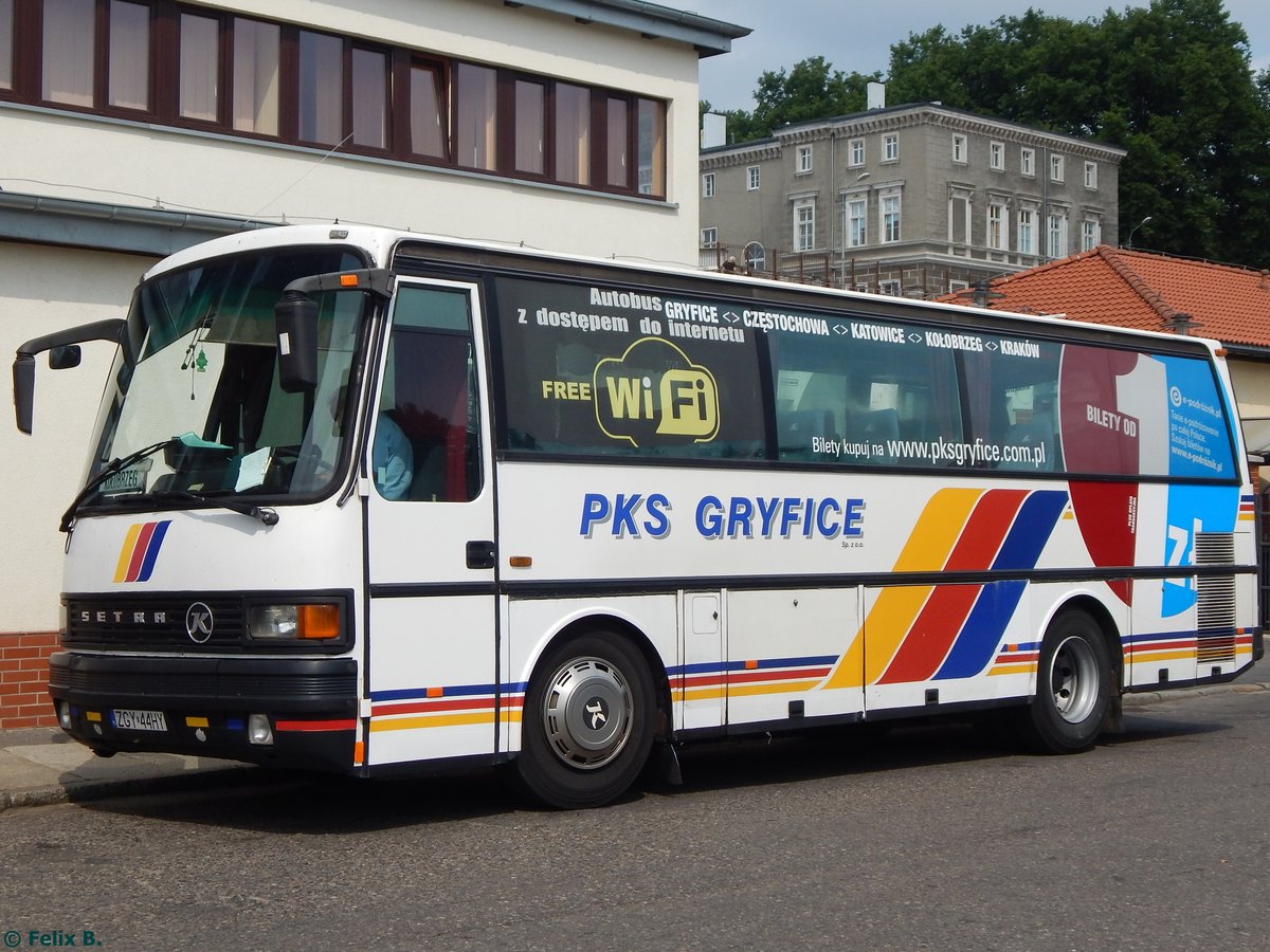 Setra 211 HD von PKS Gryfice aus Polen in Stettin.