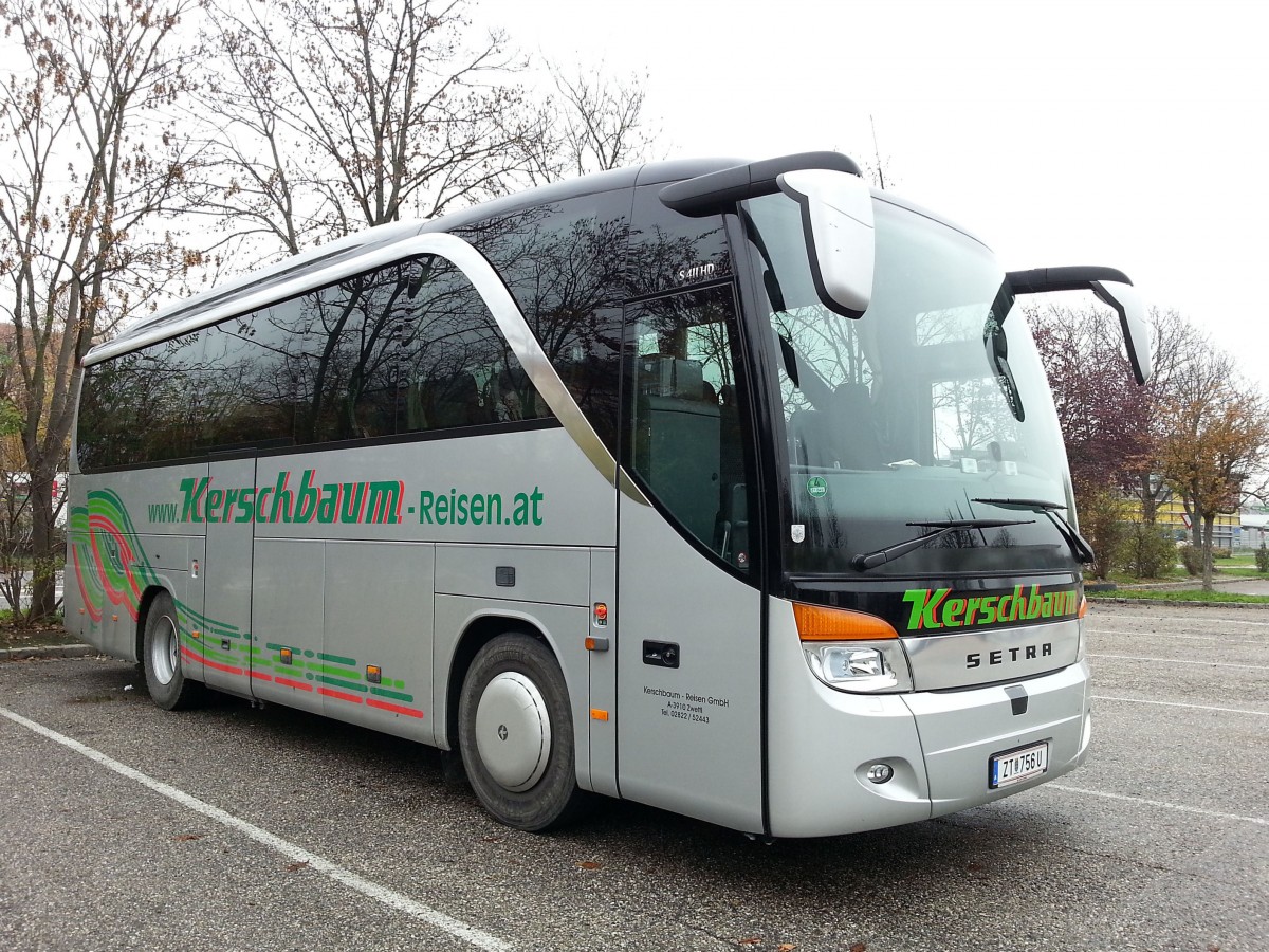 Setra 411 HD von Kerschbaum Reisen aus sterreich am 13.11.2014 in Krems gesehen.