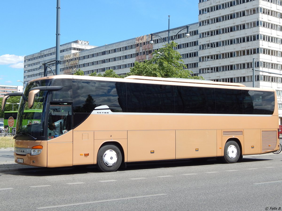 Setra 415 GT-HD von Eduard Krása aus Tschechien (Ex Vega Tour/CZ) in Berlin.